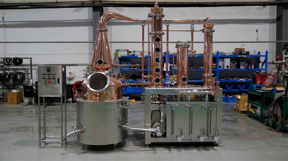 <b>Дистиллятор производственный 200л</b>